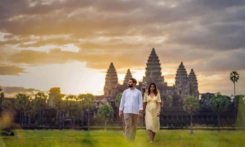 Full Day Private of Angkor Wat Tour with Tuk Tuk - Morning logistics: pickup, ticket office, and being ready to move