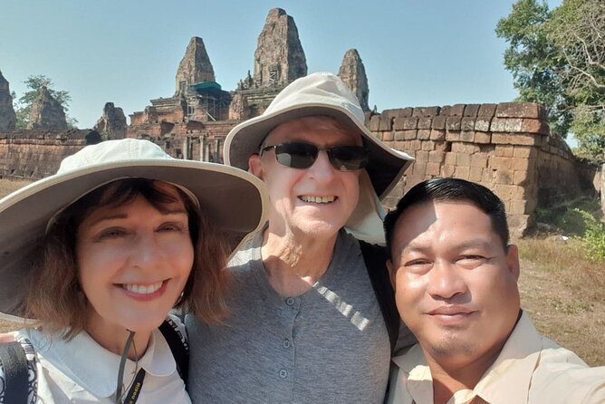 Full-Day private Tour in Lost City & Angkor Wat from Siem Reap - Angkor Thom South Gate: the countdown of faces begins