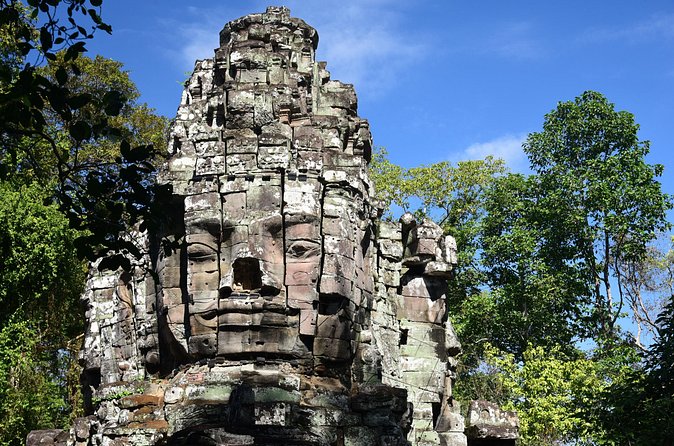 Full-Day Private Tour of Angkor Wat with Pick Up - Banteay Srei: Carved Sandstone and a Different Side of Angkor