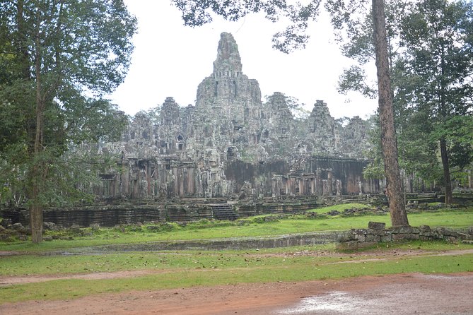Full-Day Siem Reap Angkor Major Temples Private Tour - Angkor Thom South Gate: Starting the Angkor Thom Story at the Entry Point
