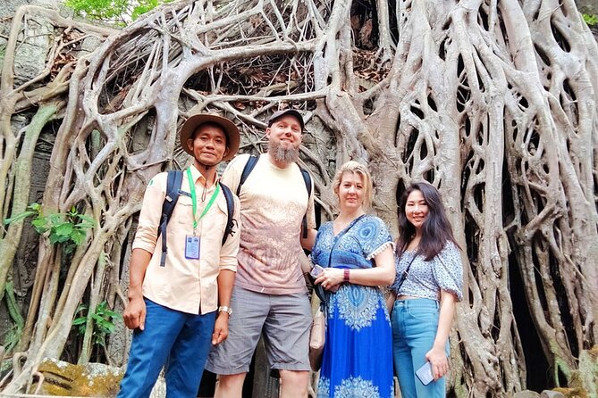 Full Day Small Group Tour Guide with Sun rise - Ta Keo: the sandstone temple stop that adds variety