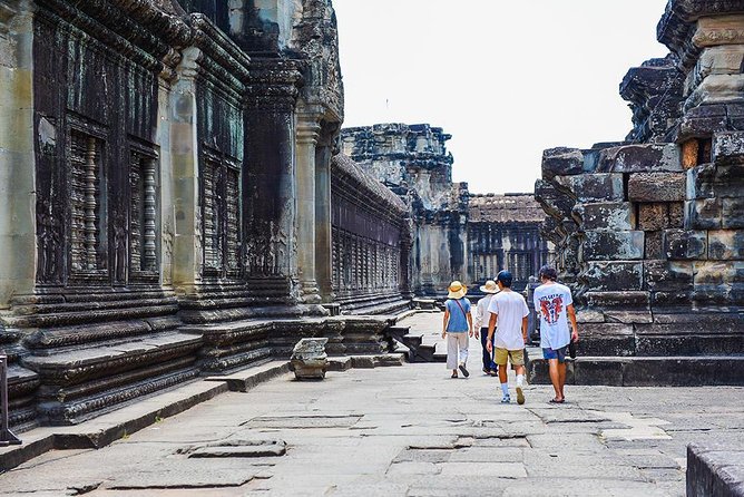 Full-Day Temples of Angkor Small Group Tour - Small group comfort: the guides, the pace, and why it feels worth it