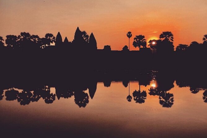 Golden Hours: Angkor wat sunrise photography tour with a pro! - Temple rules you cannot ignore: Cover up, or security will stop you