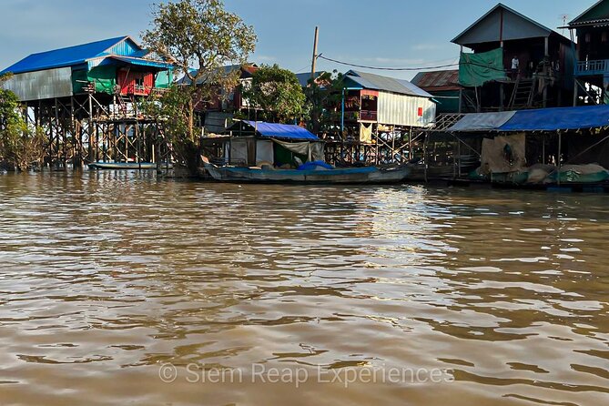 Half Day Kompong Pluck stilt home Village on Tonle Sap & Sunset - The village walk: about 30 minutes on stilt-world land