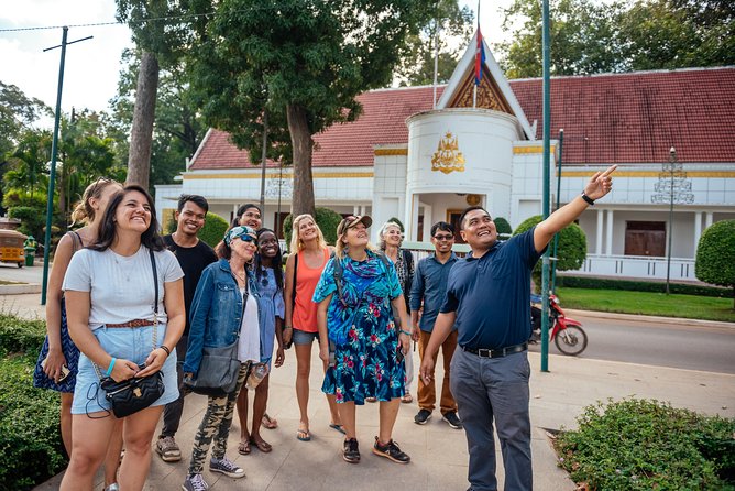 Highlights & Hidden Gems With Locals: Best of Siem Reap Private Tour - Wat Preah An Kau Saa and Wat Preah Enkosey Monastery: two styles of quiet