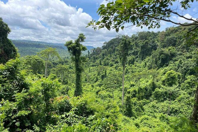 Kbal Spean Lingar River, Banteay Srei Temple & Pre Rup Tour - Kbal Spean: the 42 km ride and the 3 km walk