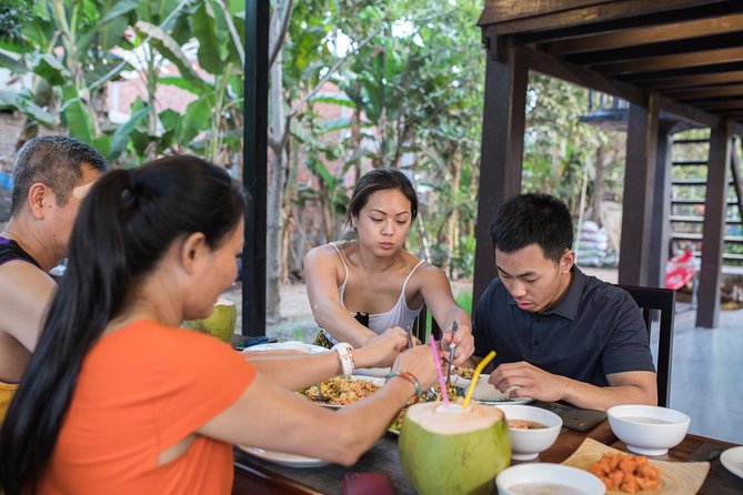 Khmer Cooking Class at a Local's Home in Krong Siem Reap - Getting There by Tuk-Tuk and What the Small Group Feels Like