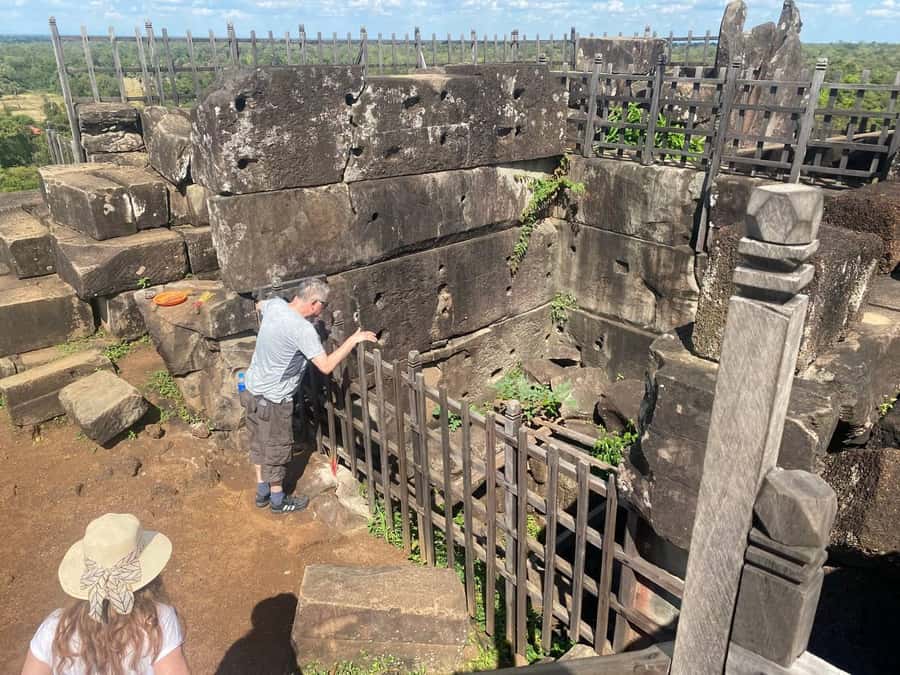 Koh Ker & Beng Mealea Temple Guided Tour - Koh Ker Stop: Two Hours With the Seven-Tier Pyramid Remains