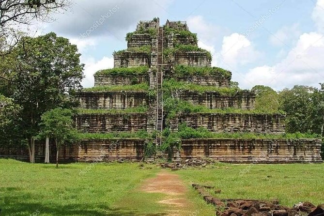 Koh Ker & Preah Vihear - Morning start in Siem Reap, with pickup and calm pacing