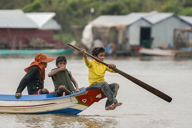 Kompong Khleang Floating Village & Tonle Sap Lake - Private Day Tour - Tonle Sap Lake: UNESCO Biosphere Reserve, Fishing, and Houseboat Life