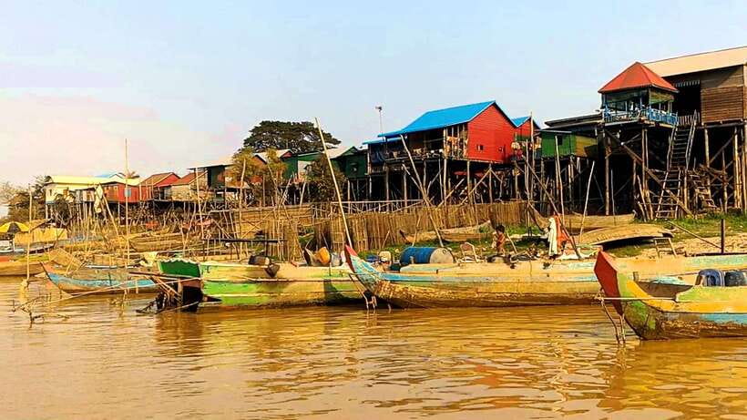 Kompong Phluk and Tonlé Sap Lake: Half-Day Tour - Hotel pickup to countryside village stop: the trip starts before the lake