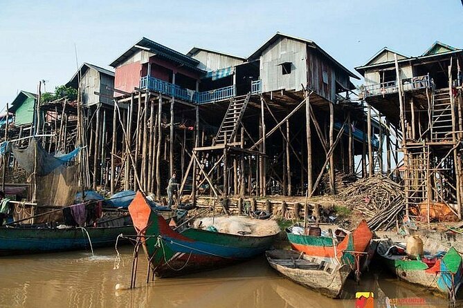 Kompong Phluk Village Tonle Sap Lake Half-Day Tour From Siem Reap - Entering Tonle Sap, why the lake feels gigantic