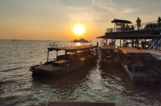 Kulen Elephant Forest and Tonle Sap Lake by Private Tour - Tonle Sap Lake at Kampong Phluk: stilt homes, floating markets, and canoe time