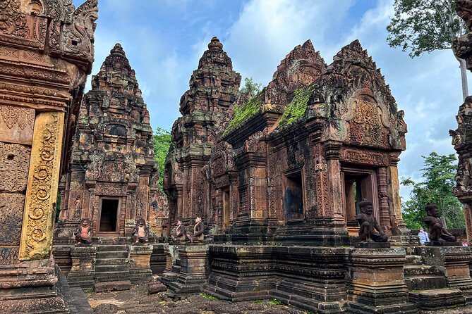 Kulen Mountain Beng Mealea and Banteay Srei Tour from Siem Reap - Phnom Kulen Waterfall picnic lunch: where the day turns gentler