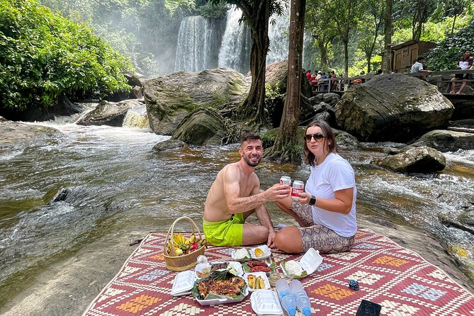 Kulen Mountain Beng Mealea and Banteay Srei Tour from Siem Reap - Banteay Srei: the carved-stone hour that feels focused