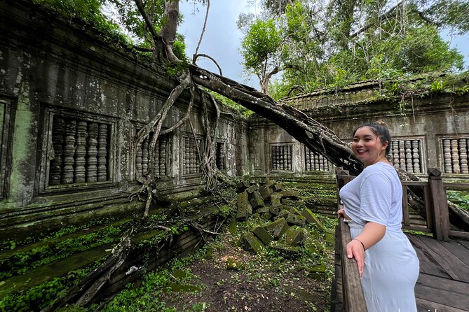 Kulen Mountain with Beng Mealea and Banteay Srei Full Day Tour - Tonle Sap Lake area, fishing life and stilt houses