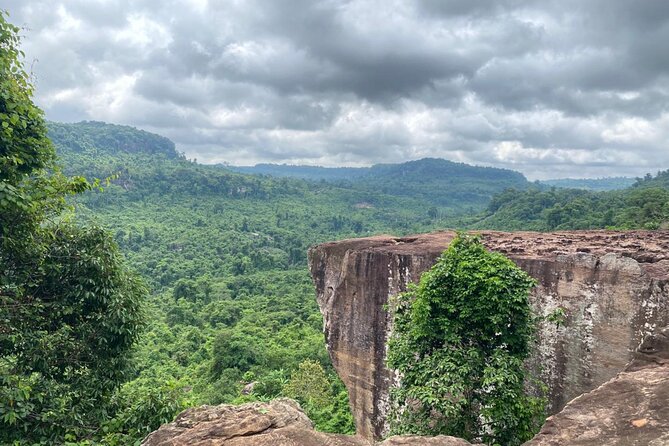 Kulen Mountain With Ticket included Plus Banteay Srei Temple Tour - Phnom Kulen National Park: Ta Khu Cliff and the spiritual stops