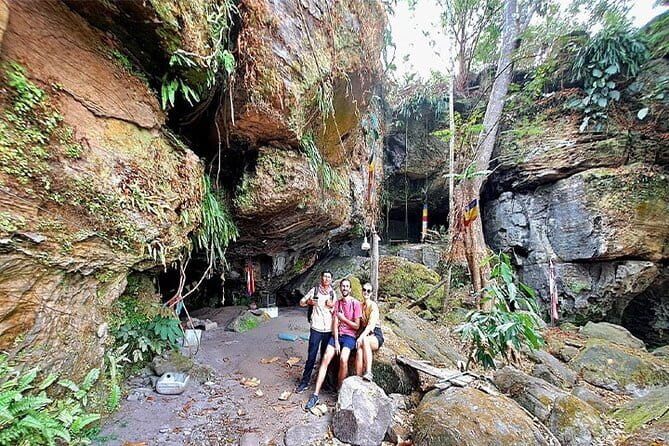 Kulen National Park Ticket -Waterfall & 1000 Lingas - Preah Ang Thom pagoda and ancient ruins: sacred spaces on stone