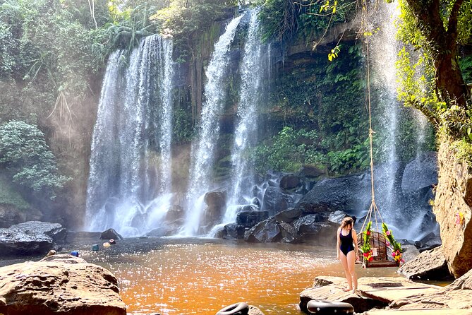 Kulen Waterfall Day Tour with Snacks Small-Group - Wat Preach Angthom (Preah Ang Thom Pagoda): The Reclining Buddha Carved in Sandstone