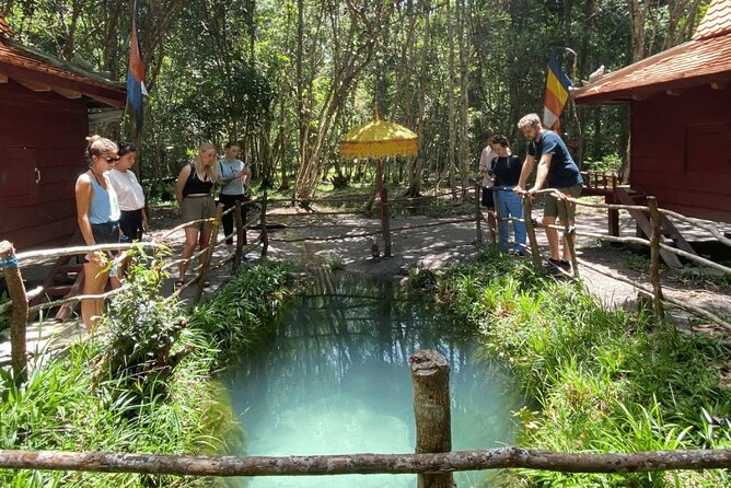 Kulen Waterfall Join-in Tour (local Picnic lunch) - Preah Ang Thom Pagoda and the Giant Reclining Buddha