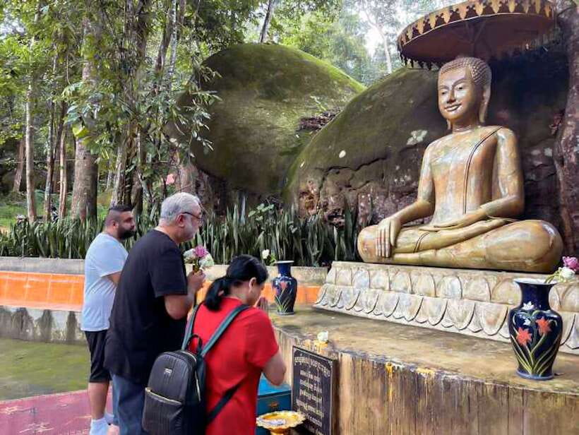 Kulen Waterfall Park with Small Groups & Guide tour - Poeng Ta Kho and Leper King Temple, Two Stops That Add Texture
