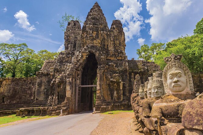 One Day Private Guide Tour of Angkor Thom, Bayon, Ta Phrom & Angkor Wat - A tight, smart route through Angkor’s top temple moods