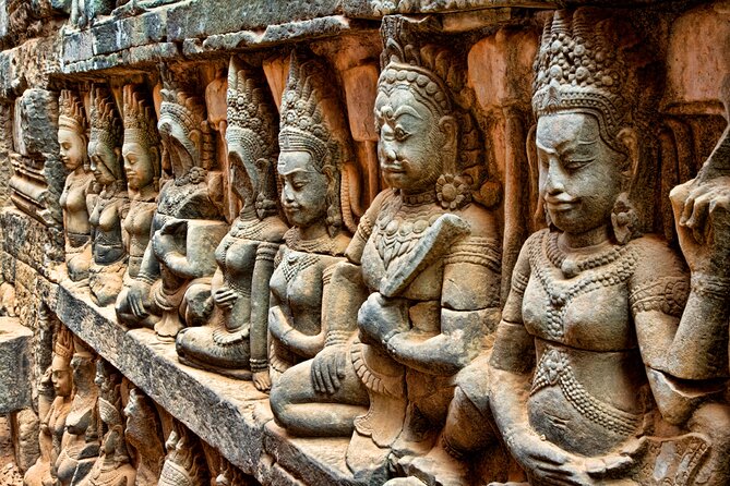 One Day Private Guide Tour of Angkor Thom, Bayon, Ta Phrom & Angkor Wat - Bayon Temple’s smiling faces, and how to see them well