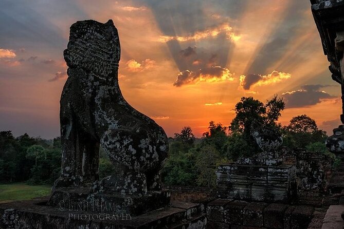 One Full Day Private tour of Angkor Wat, Ta Prohm, Angkor Thom & Banteay Srie - Stop 1: Angkor Wat, Huge Scale Without the Day Getting Away From You