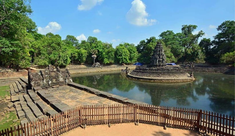 Phnom Bakheng Sunset Tour, Pre Rup, Neak Pean, Preah Khan - Phnom Bakheng Sunset: The 200-Step Shiva Hill