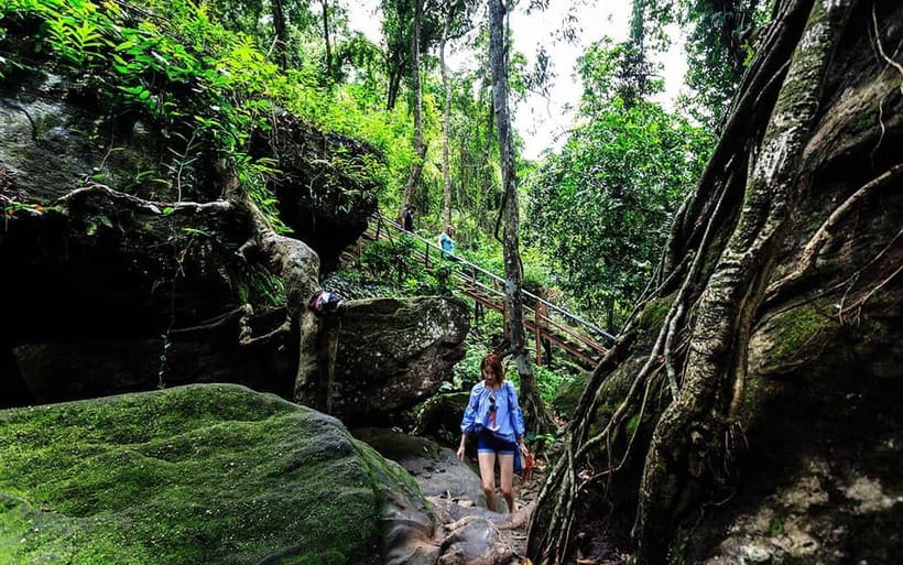 Phnom Kulen Waterfall & the Sacred 1000 Lingas (with Lunch) - Guide Quality: The Difference Between Seeing and Understanding
