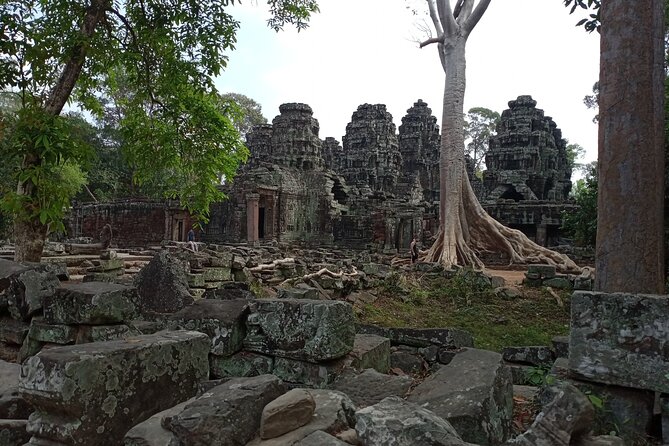 Preah Khan, Neak Pean and Pre-Rup Private Tour - Neak Pean: an island temple and the story behind its reservoir