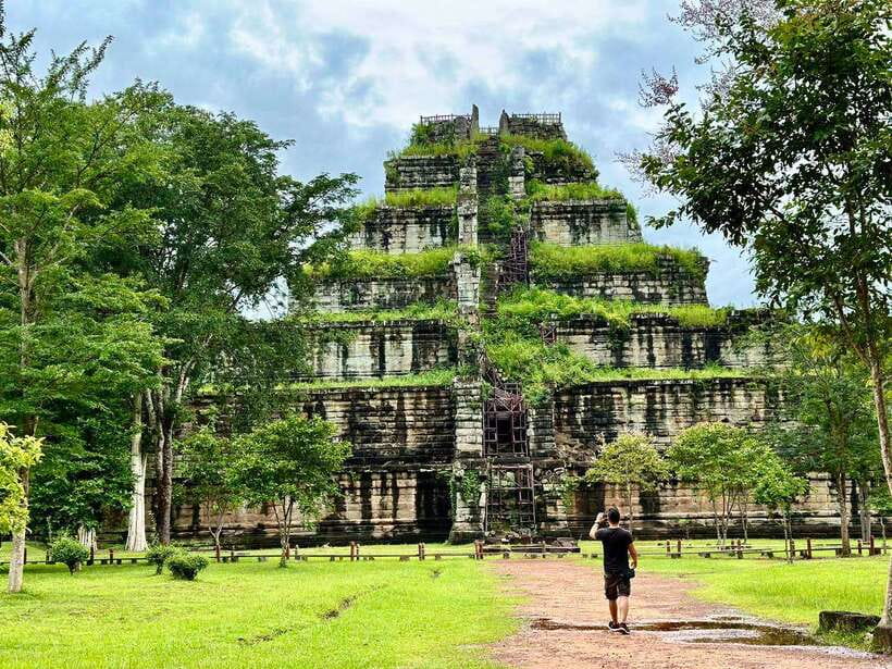 Preah Vihear: Full-Day Preah Vihear and Koh Ker Temple Tour - Lunch and food realities: plan for snacks