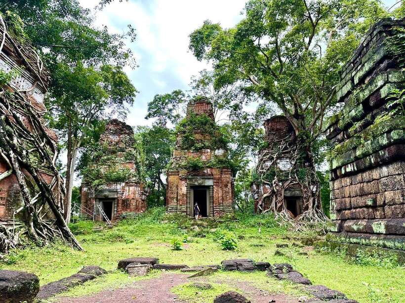 Preah Vihear: Full-Day Preah Vihear and Koh Ker Temple Tour - Getting there from Siem Reap: long drive, but not wasted time