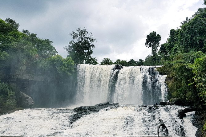 Private 1Day Tour: Kulen mountain, Beng Mealea, - Waterfall swim at Kulen: fun break, also a logistics moment