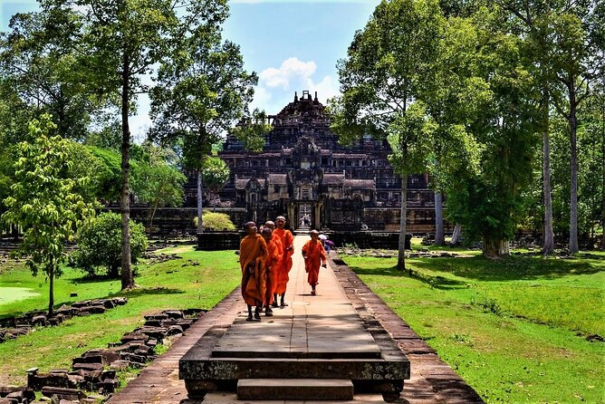 Private 2 Days Angkor Wat Sunrise and Discover all Major Temples - Private pickup from Siem Reap, with AC comfort and cool towels