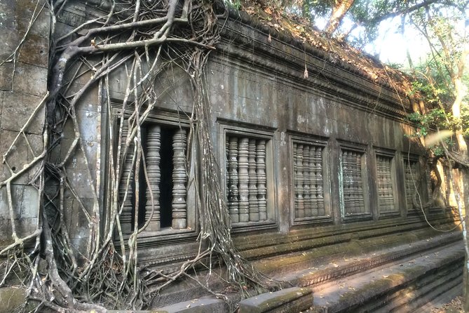 Private 2 Days Angkor Wat Sunrise, Floating Village & Beng Mealea - Kompong Khleang on Tonle Sap: a slow boat ride with real scale