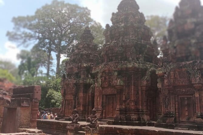 Private 2 Days To Major Angkor Temples From Sunrise To Sunset - Temple passes, what to pack, and how to handle the heat