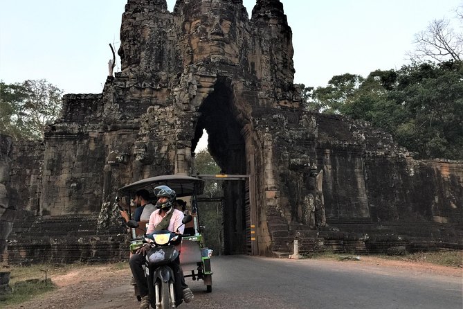 Private Angkor Sunrise Bayon Ta Prohm Bonteay Srie Vip Tour - Ta Prohm’s roots, “Tomb Raider” angles, and how to pace the iconic ruins