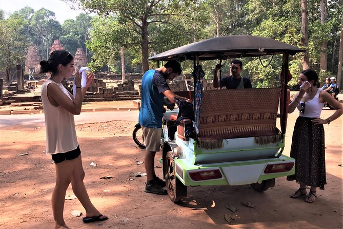 Private Angkor Sunrise Bayon Ta Prohm Bonteay Srie Vip Tour - What to wear and bring for Angkor rules, heat, and bugs