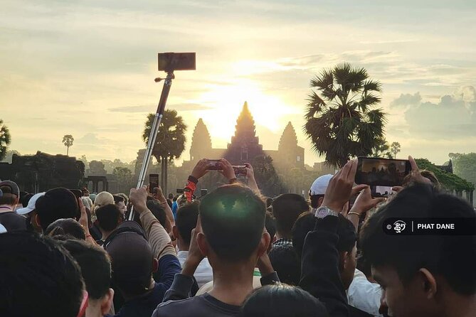 Private Angkor Sunrise Guided Tour - Angkor Thom: Bayon faces plus the terraces you should slow down for