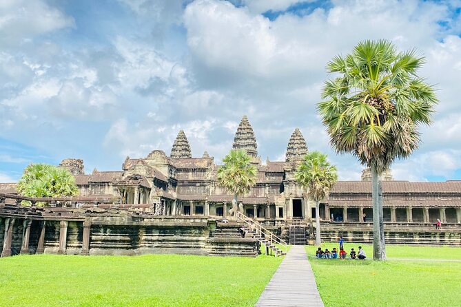Private Angkor Wat and Lost Temple Jungle Tour - Price and logistics: the real budget you’re making