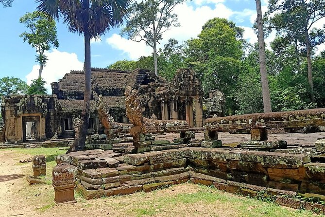 Private Angkor Wat Guided Sunset Tour - Starting at 8:30 AM, With Pickup and AC Keeping You Comfortable