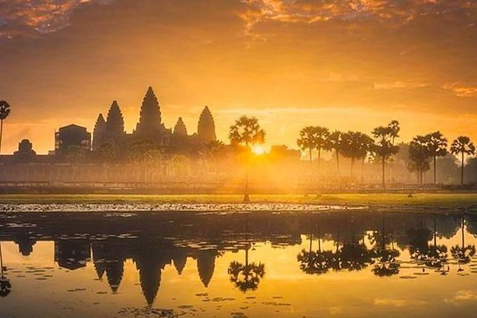 Private Angkor Wat Sunrise Tour - Entering Angkor Wat From the Eastern Side at Dawn