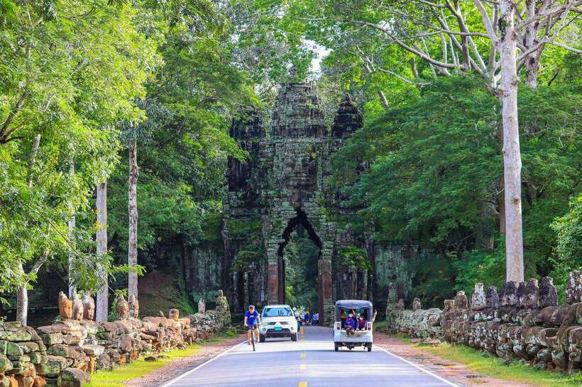 Private Angkor Wat Sunset Tour with Lunch and Snack Included - Key highlights at a glance