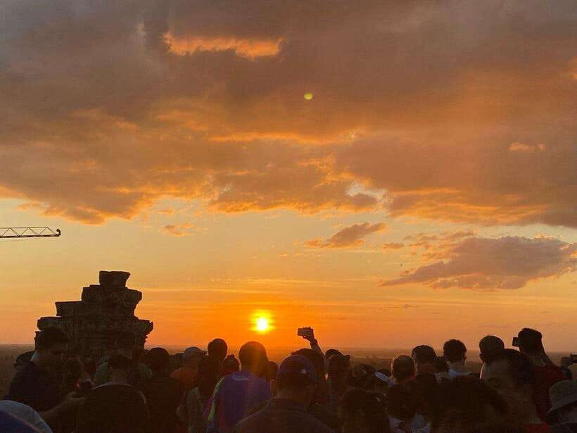 Private Angkor Wat Sunset Tour with Lunch and Snack Included - Angkor Wat: the world-class start of the day