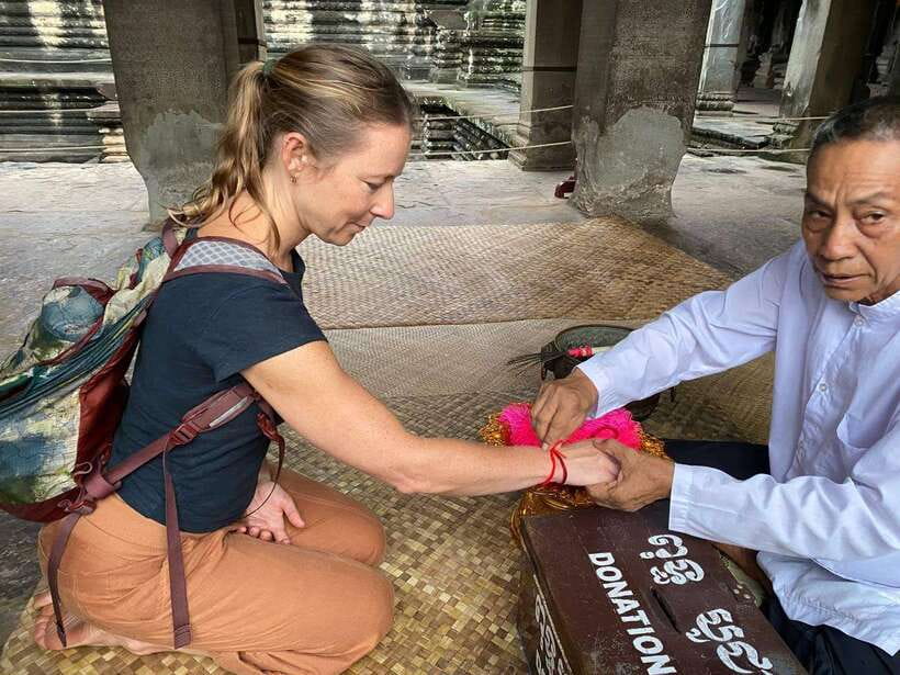 Private Angkor Wat Sunset Tour with Lunch and Snack Included - Getting picked up in a private tuk tuk (and why it matters)