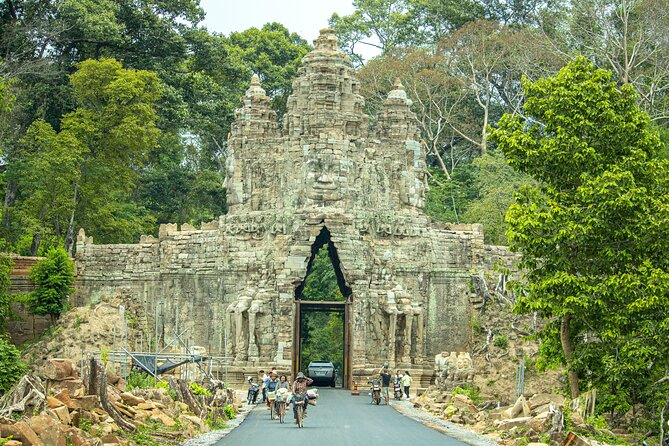 Private Angkor Wat Tour & Angkor Park/Heritage With Local Guide - Stop 4: Ta Prohm, the Jungle Ruins People Travel for