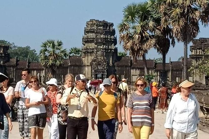 Private Banteay Srei and 4 Temples Guided Tour - Banteay Srei, the Citadel of Women: pink stonework that rewards patience