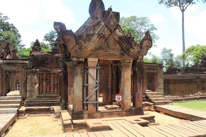 Private Banteay Srei and 4 Temples Guided Tour - Price and value for a $75 private tour (what you do get, what you pay extra)