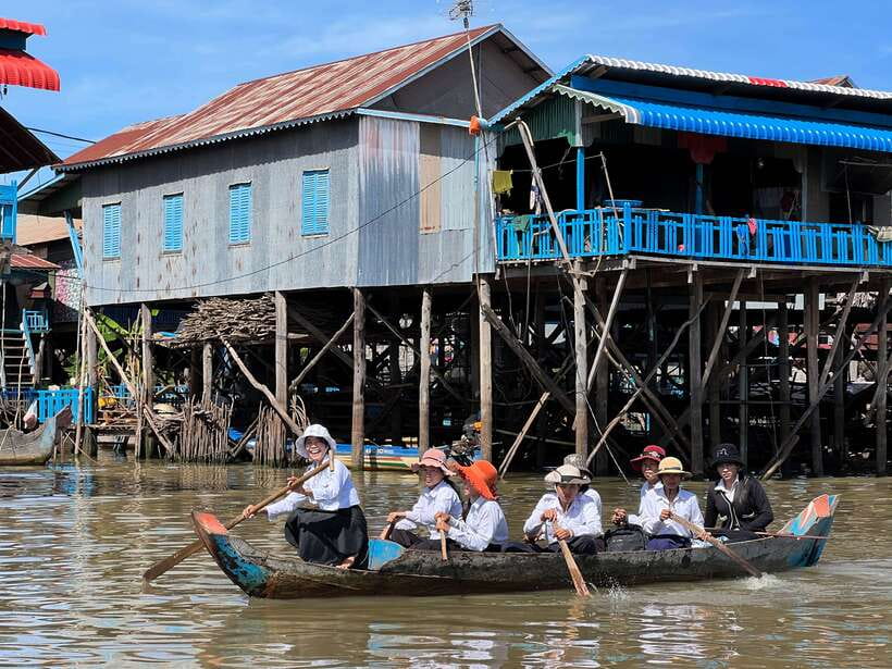 Private Beng Mealea and Floating Village Tour with Sunset - Kampong Phluk floating village, stilt houses and lived-in daily routines